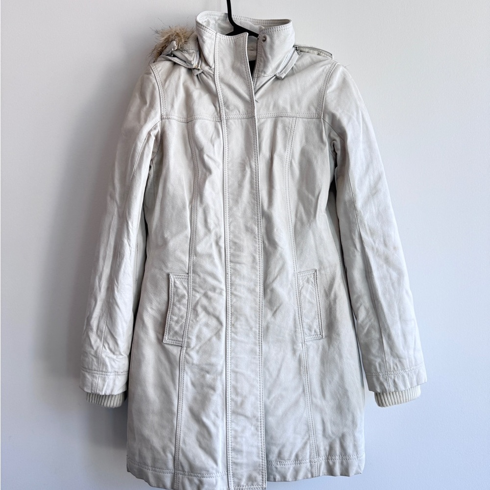 Danier Women's Cream leather Ski Jacket